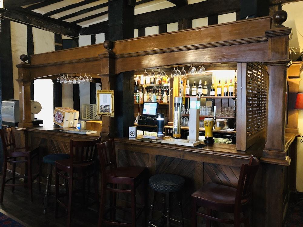 Brook Red Lion Hotel Colchester Bagian luar foto