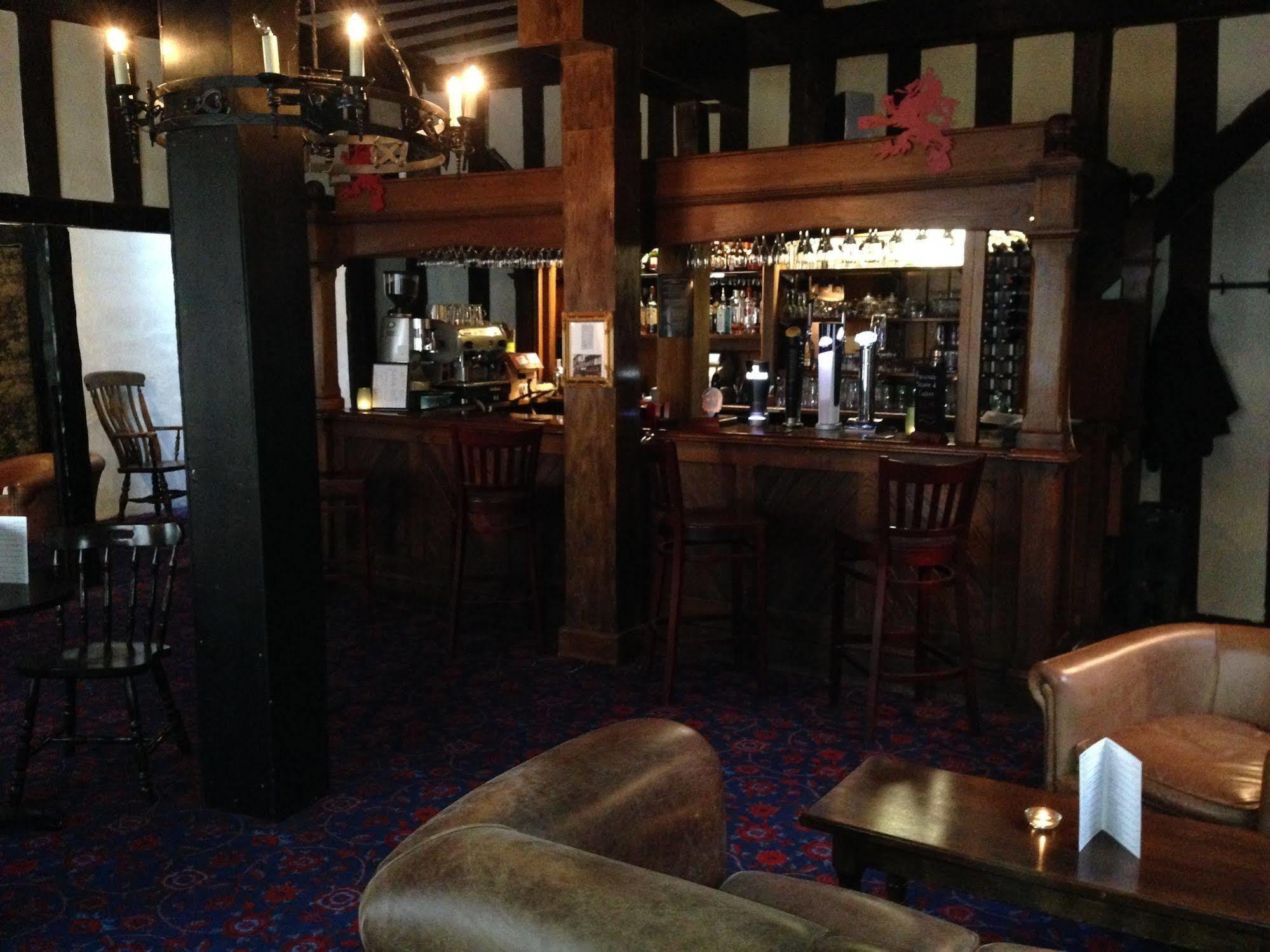 Brook Red Lion Hotel Colchester Bagian luar foto